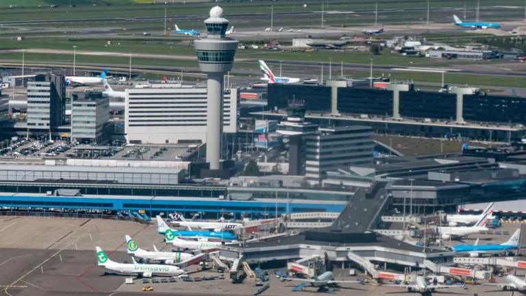 Аэропорт «Схипхол» в прошлом месяце обслужил 5,5 млн пассажиров