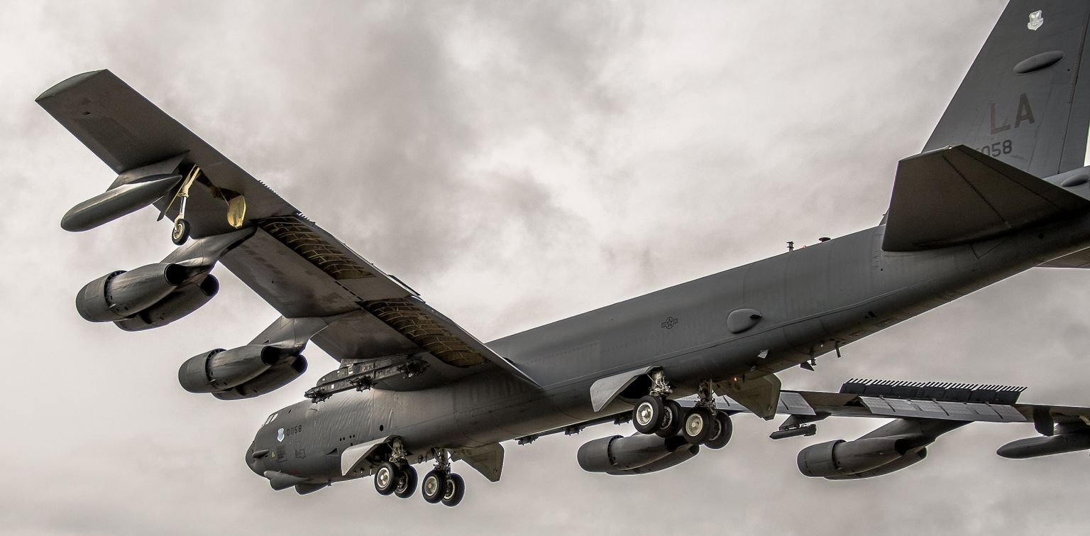 USA strateegiline pommitaja B-52 tänavu märtsis Suurbritannias asuvasse Fairfordi õhuväebaasi maandumas.
