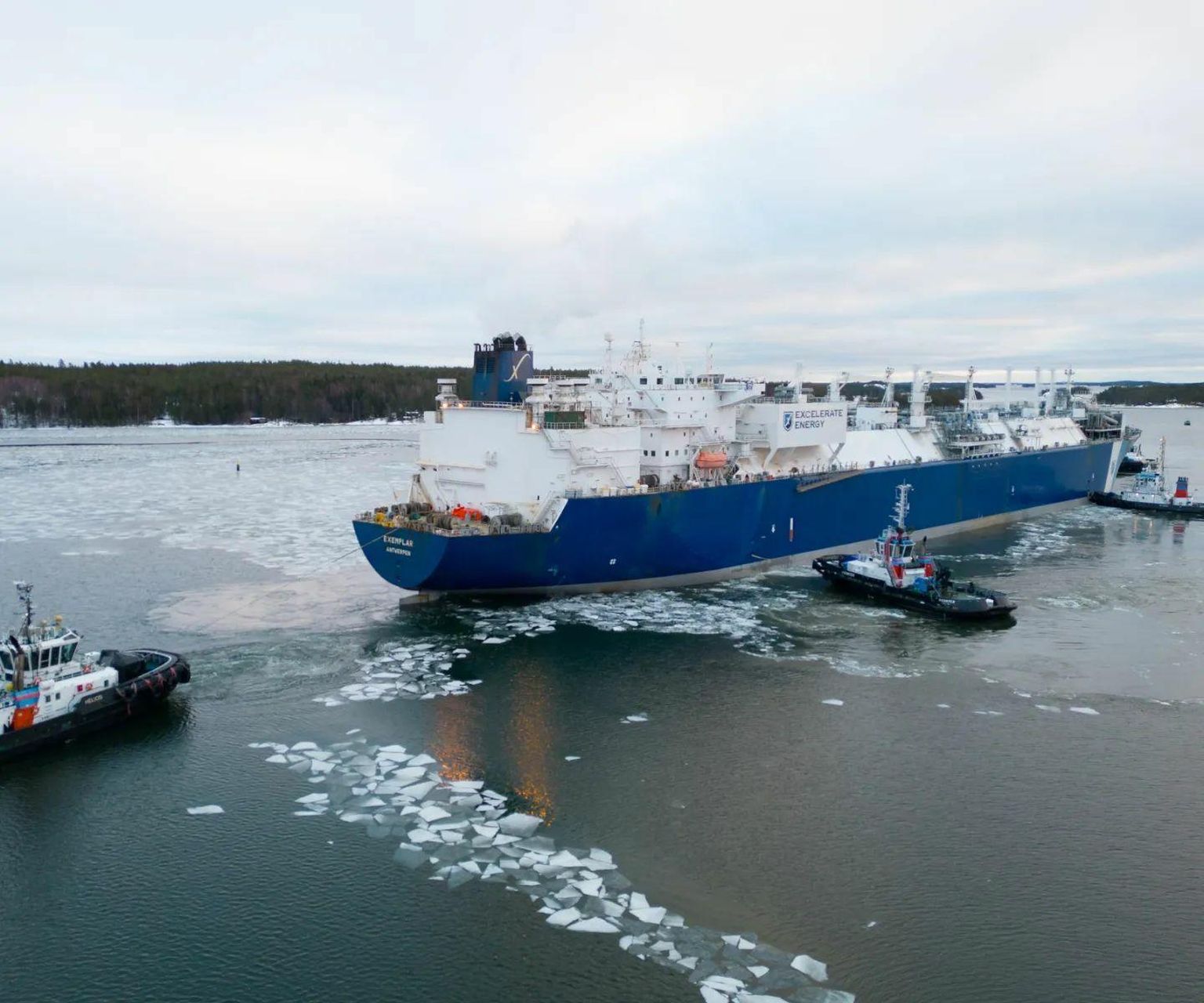 Soome Inkoo sadamasse detsembris jõudnud LNG-terminal Exemplar seisab samuti peaaegu jõude. Seni on vaid Eesti Gaas sinna oma tarneid broneerinud.