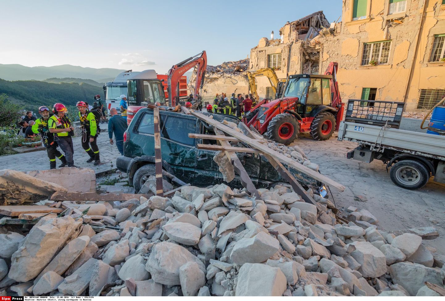 Šveitsi tehnoloogiainstituudi vanemteaduri sõnul on üheks peamiseks probleemiks maavärinate korral vanad ja valesti ehitatud majad.