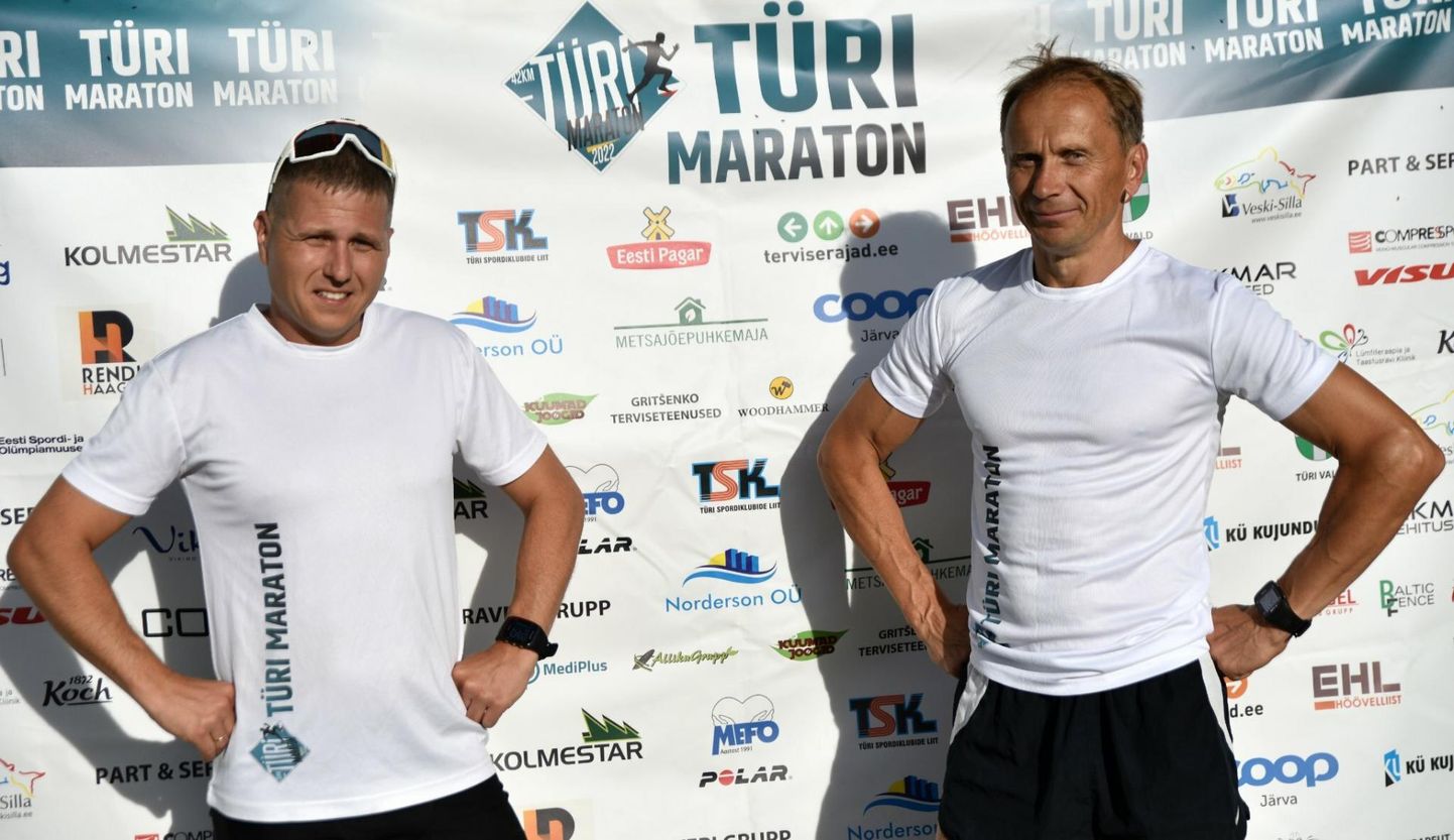 Vadim Gritšenko (vasakul) ja Vello Lillipuu vedasid käima Türi maratoni, mis pakkus kevadest suveni jooksulusti kuuel võistlusel.