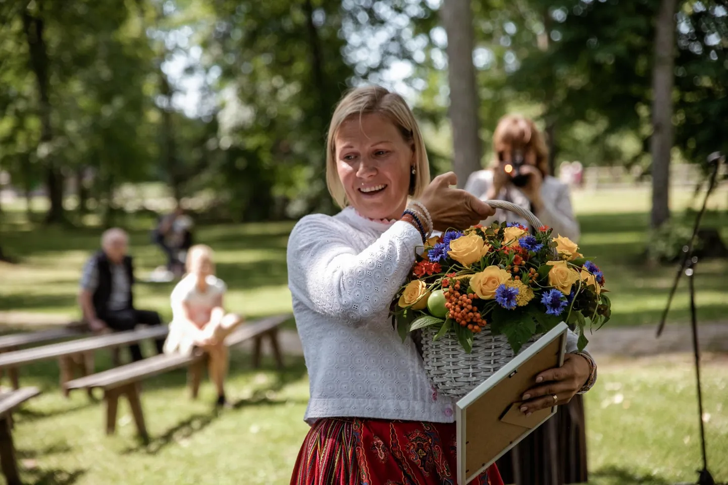 Pärnu Postimees on Jakobsoni konkursil andnud eripreemiat 1993. aastast, mullu pälvis selle tunnustuse Kihnu ettevõtja Kätlin Palu.