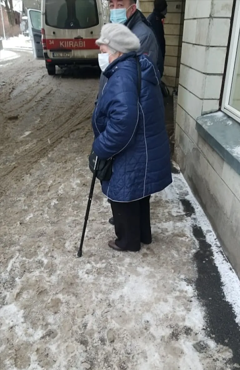 Õnneks pidid EMOsse pöördujad väljas ootama vaid 10 minutit.