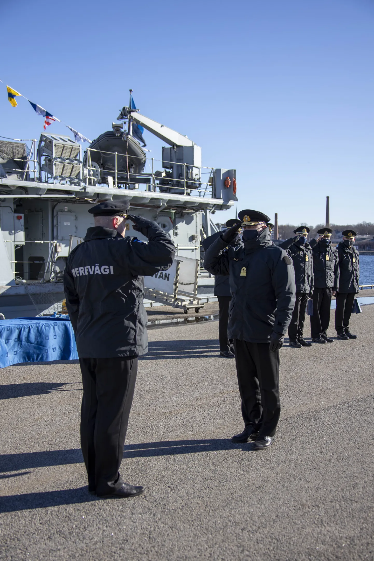 Mereväe miinijahtija Admiral Cowan sai uue komandöri.