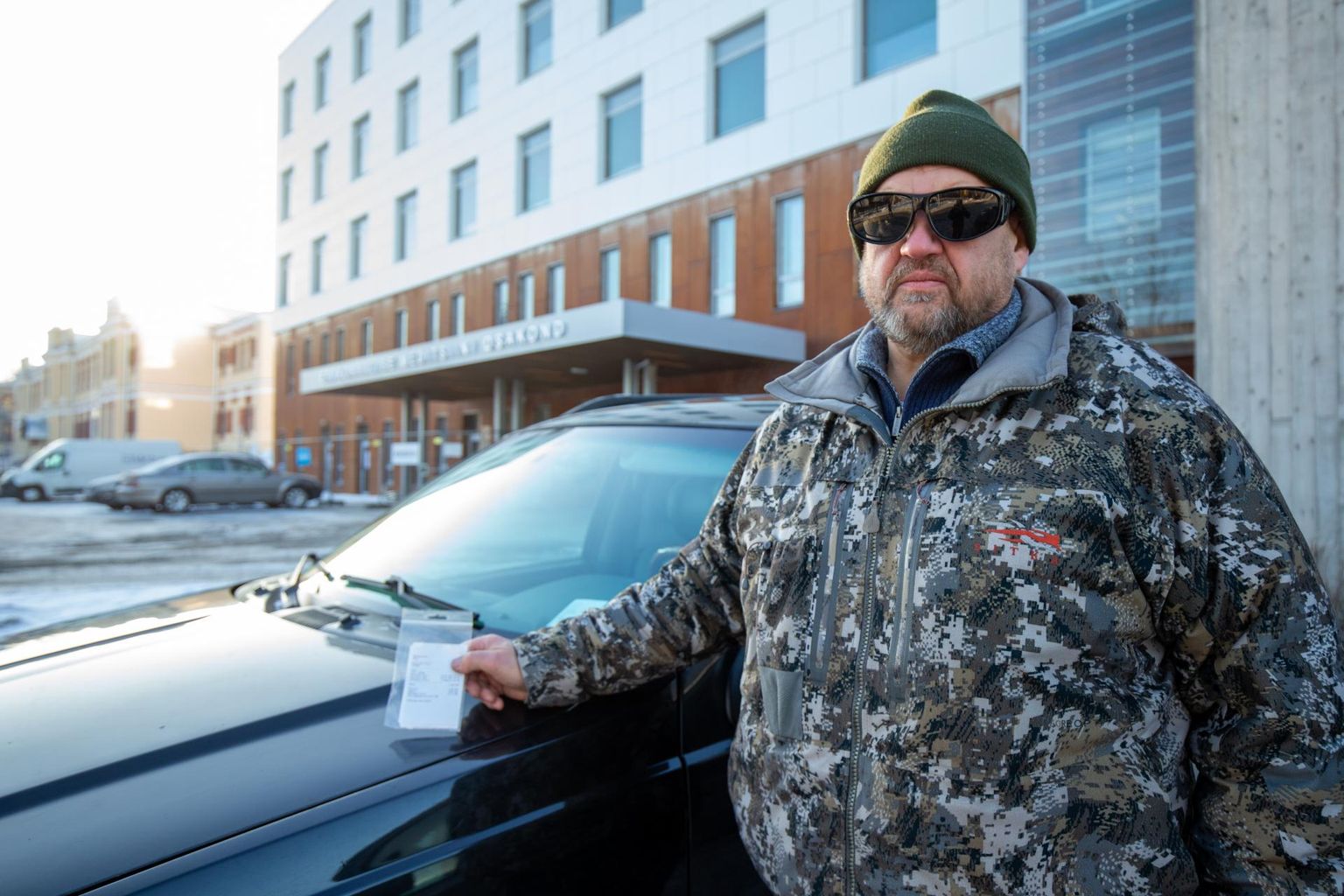 Тынис Нугис получил штраф за парковку перед входом EMO Клиники Тартуского университета.