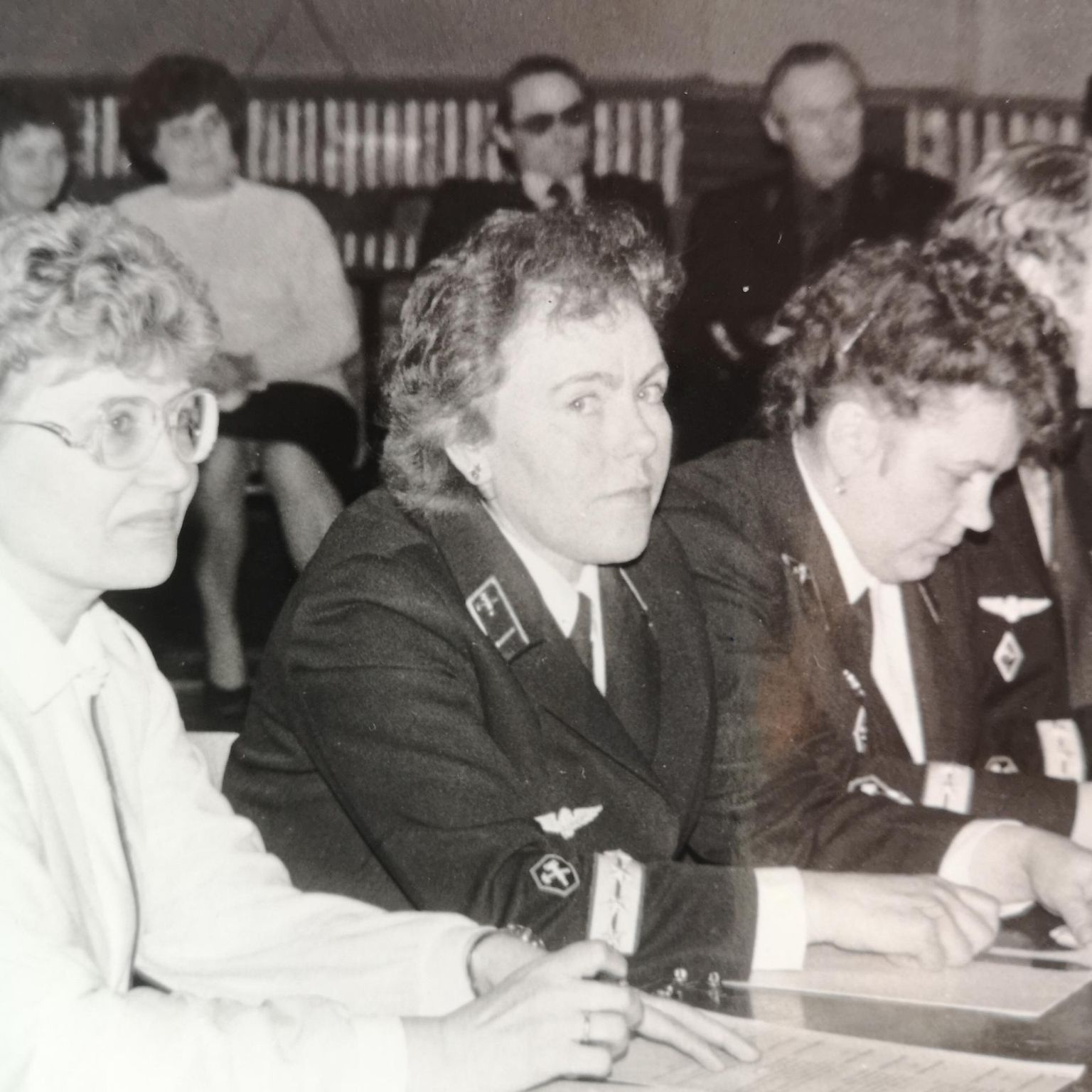 Tartu vaksaliülem Evi Miller (u 1989, keskel, toona teise perenimega).