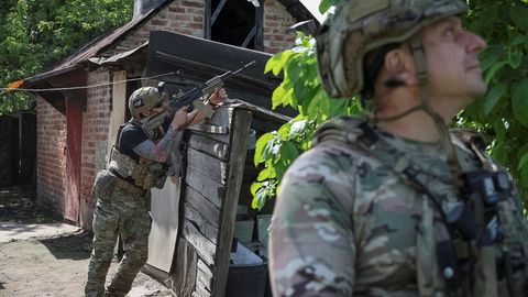 Ukrainas armija pirmdien nogalinājusi vai ievainojusi 1140 Krievijas karavīrus