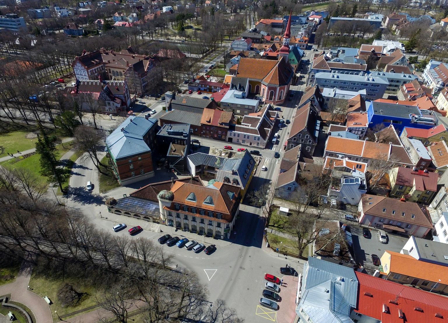 Pärnu muinsuskaitsealal asub 849 hoonet.