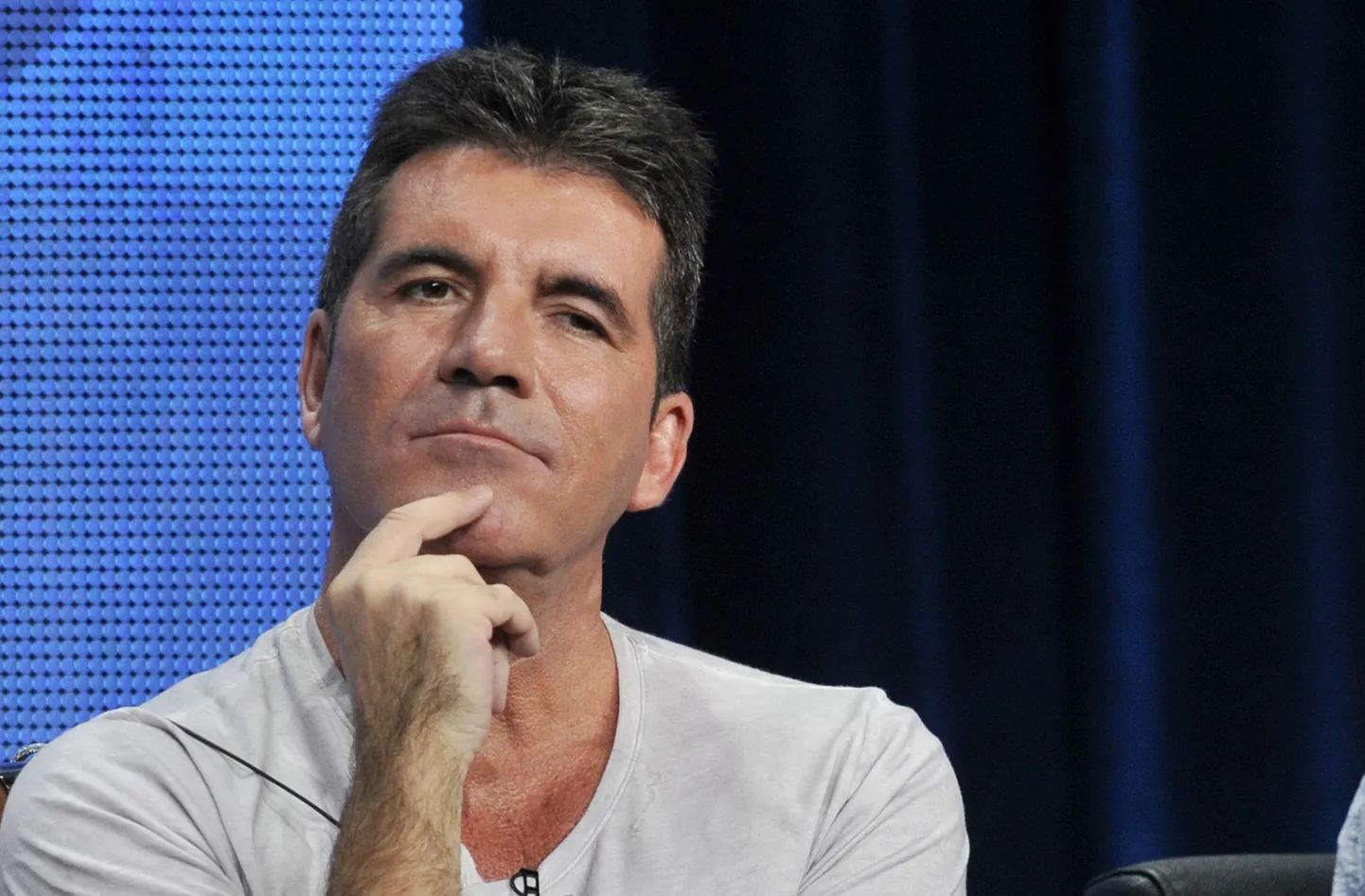 Simon Cowell, kelle hinnanguline väärtus on 550 miljonit, ei plaani enda vara poeg Ericule jätta. «X Factori» kohtunik ütles, et ta ei usu varanduse edasiandmisest põlvkonnast põlvkonda. «Pärand peab olema see, et annad piisavale hulgale inimestele võimaluse, et neil läheks hästi, jagades seejuures nendega ka enda aega, õpetades seda, mida oskad. Jätan enda varanduse kellelegi, ilmselt heategevusele – lastele ja koertele.»