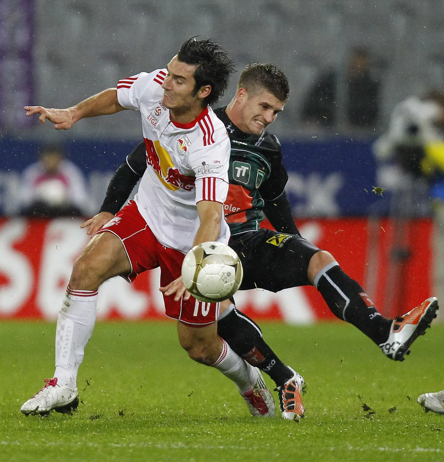 Nikola Pokrivač (vasakul) 2010. aastal Salzburgi Red Bulli särgis.