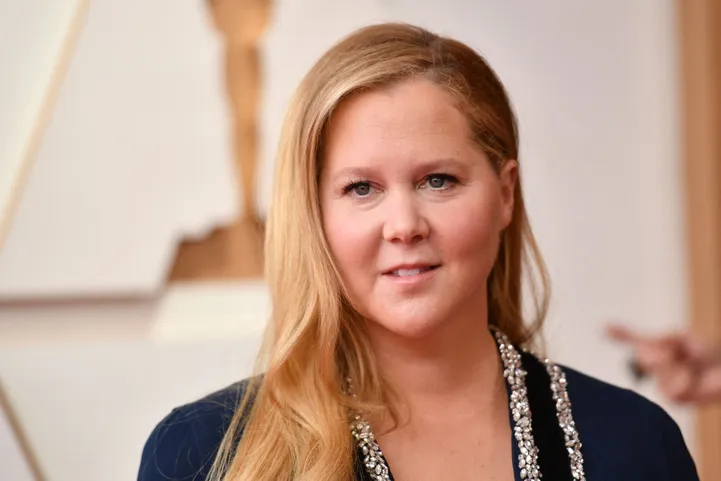 FOTO USA koomik Amy Schumer rabab kõiki oma uue figuuriga