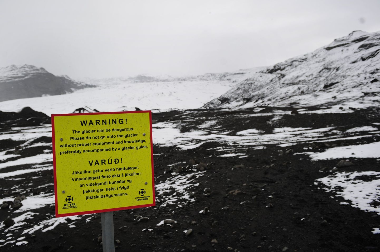 Silt hoiatab Katla vulkaani ja seda katva Mýrdalsjökulli liustiku eest.
