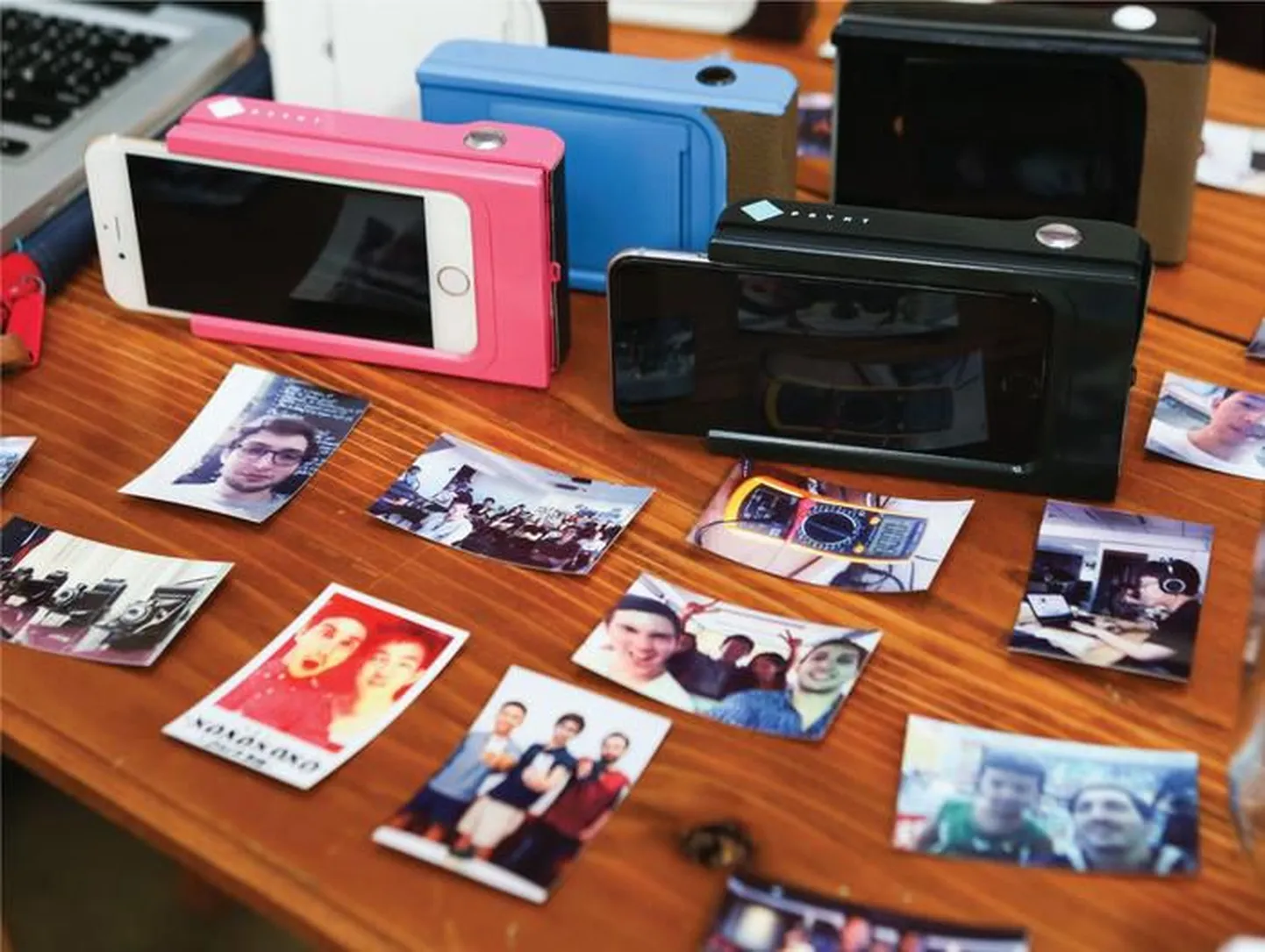 Selline näeb välja Prynti kaasaskantav selfie-printer.