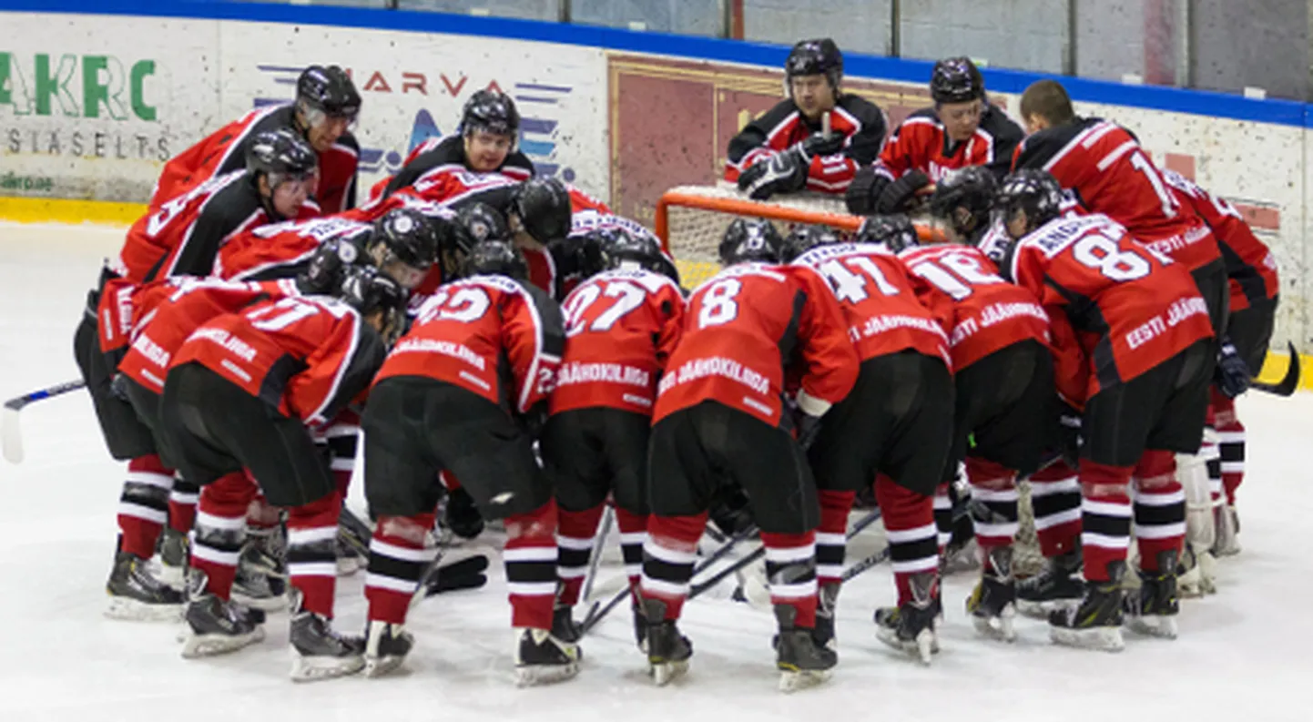 Narva Paemurru spordikooli võidule lisab kaalu, et meeskonda kuuluvad eranditult vaid oma hokikooli kasvandikud.