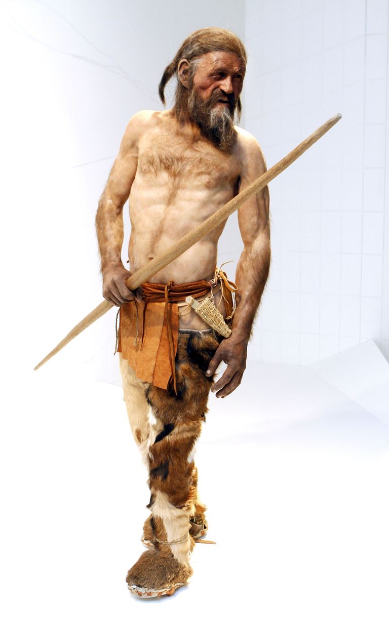 Hollandi kunstnikud Alfons ja Adrie Kennis tegid Ötzi muumia järgi ta kuju