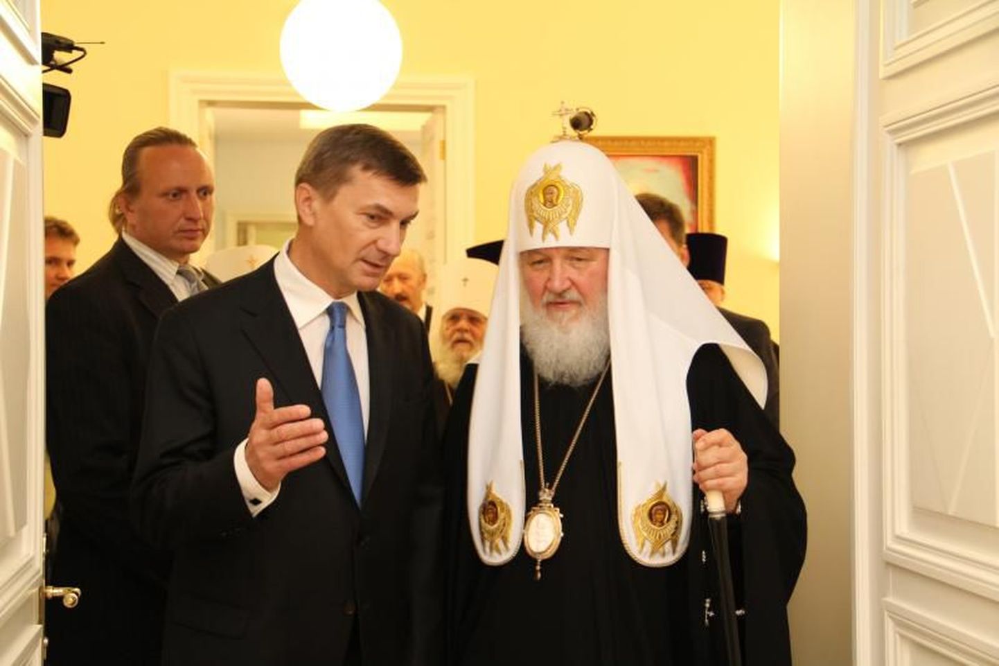 Peaminister Andrus Ansip kohtus täna Stenbocki majas Moskva ja kogu Venemaa patriarhi Kirillusega.