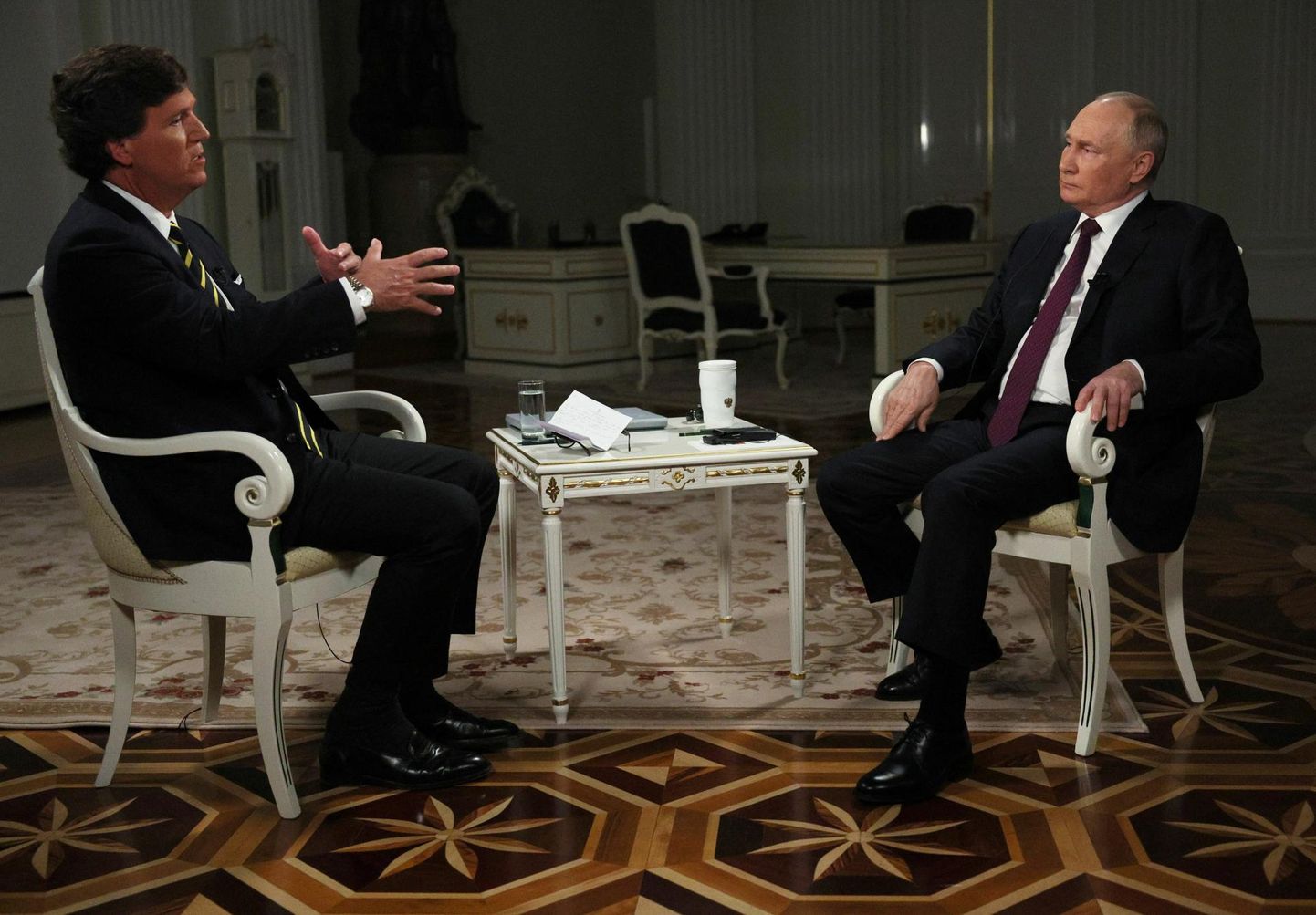 USA ajakirjanik Tucker Carlson intervjueeris 6. veebruaril 2024 Moskvas Venemaa presidenti Vladimir Putinit, tekitades sellega poleemikat.