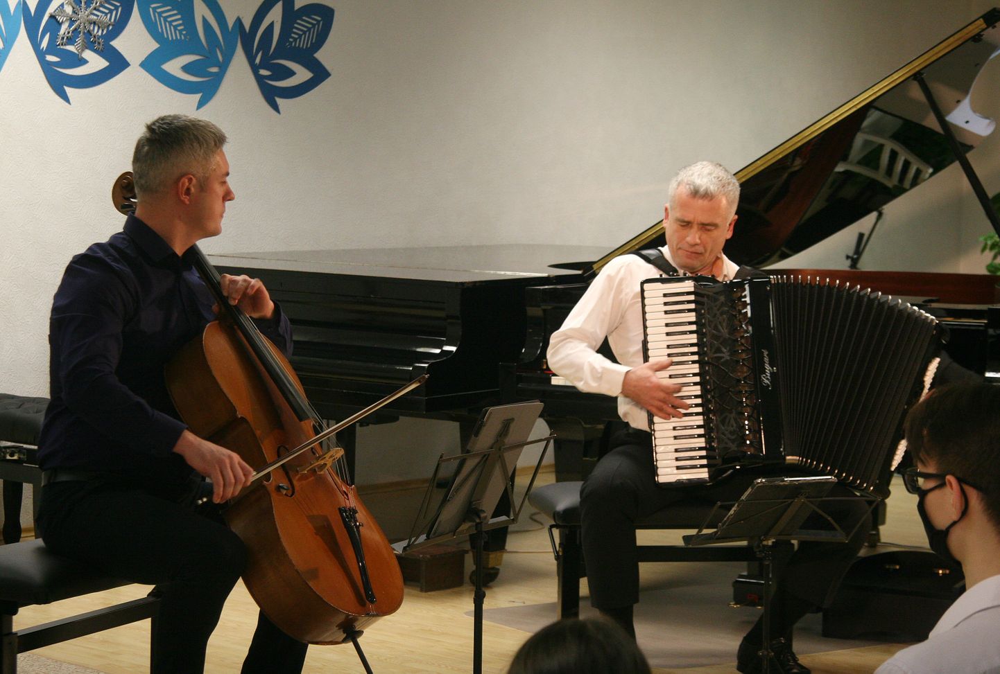 Андреас Ленд и Аллан Якоби украсили праздник музыки своими талантами.