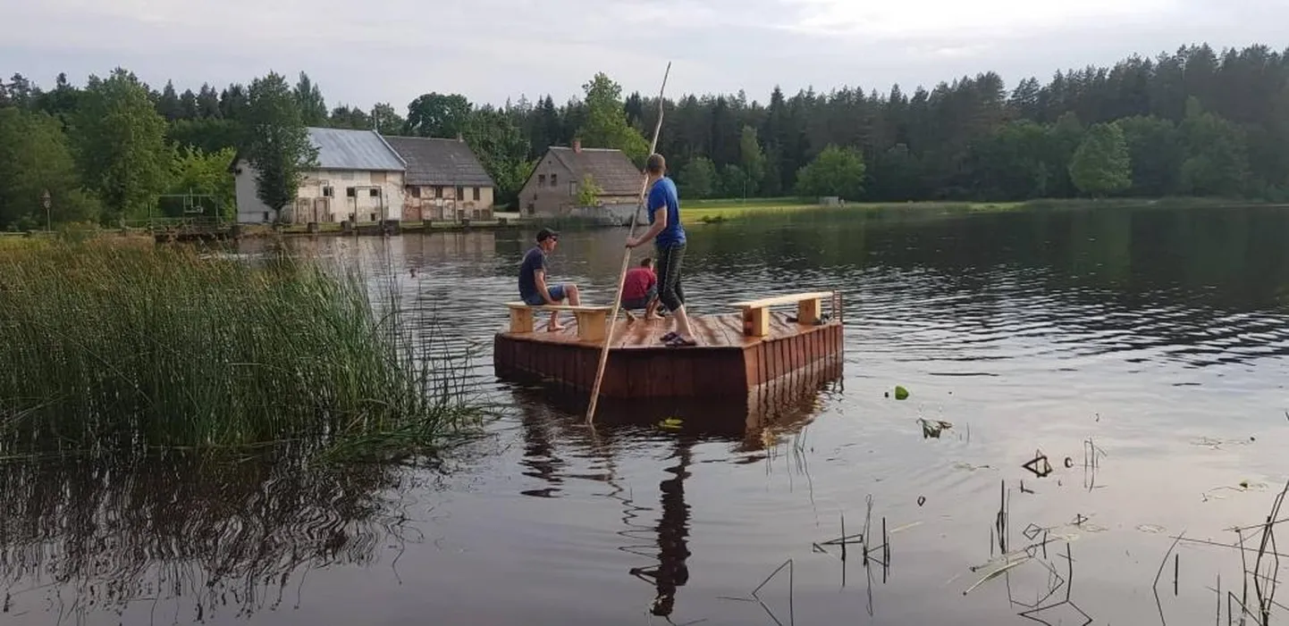 Veskijärve saab nüüd parvelt uudistada.