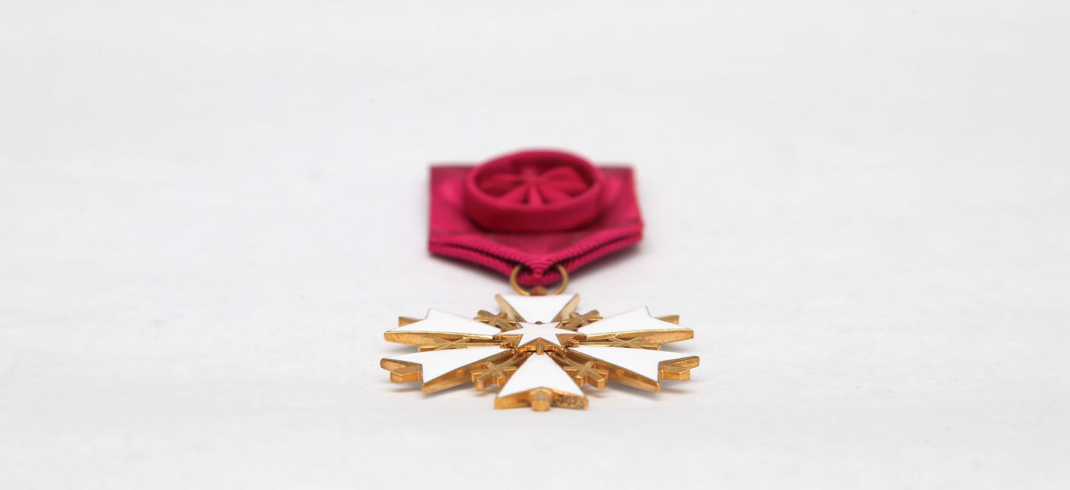 Valgetähe IV klass.