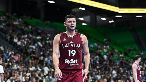Latvijas basketbolistiem droša uzvara noslēdzošajā pārbaudes spēlē