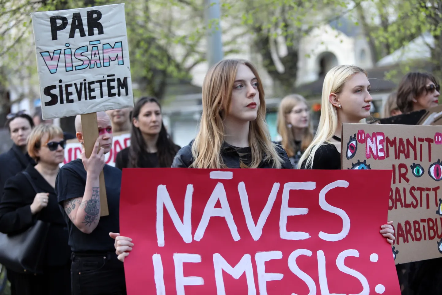 Акция протеста против убийства женщины
