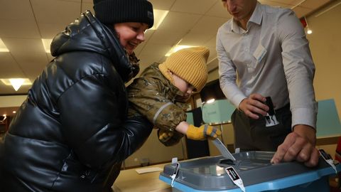 Viimased valijad jõudsid otsust tegema mõni minut enne uste sulgemist