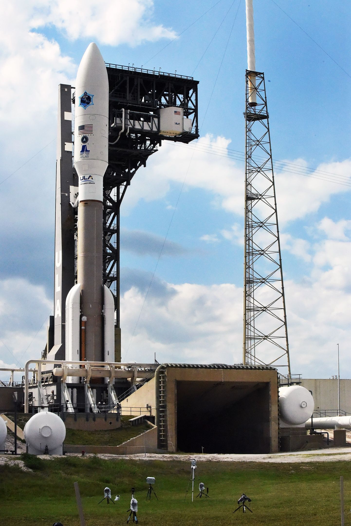 USA kosmosejõudude esimene missioon on valmis stardiks, et toimetada Canaverali neeme kosmosekeskusest orbiidile sõjaväe sidesatelliit AEHF-6.