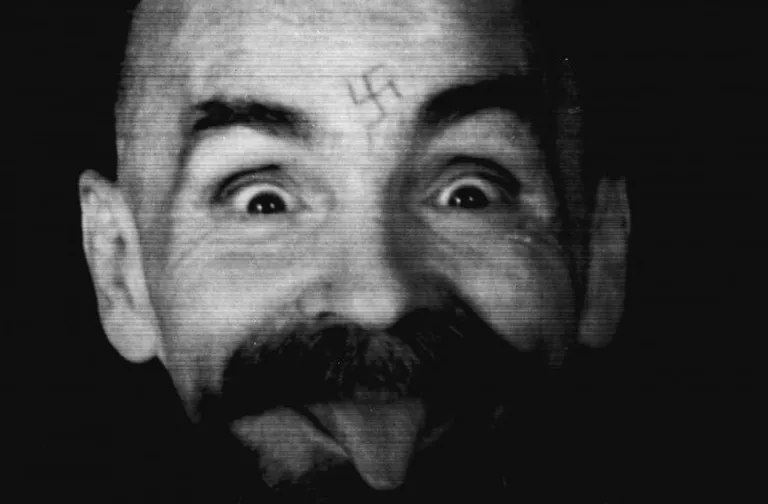 Čārlzs Mensons. 25.augusts, 1989