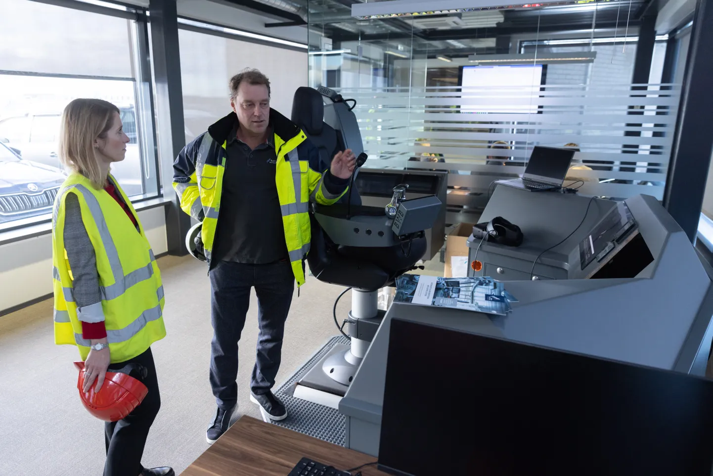 Peaminister Kaja Kallas Saaremaal, kohtumised Baltic Workboatsis ja väikelaevanduse kompetentsikeskuses 8.11.22.