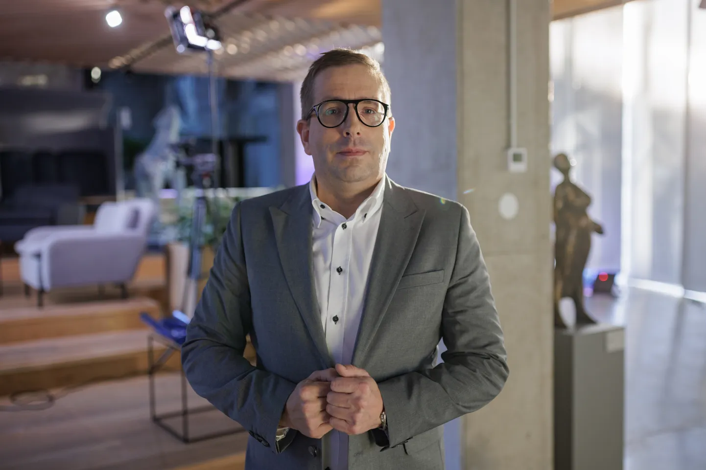 Karl Martin Sinijärv soovitab lugeda Peeter Koppeli raamatut.