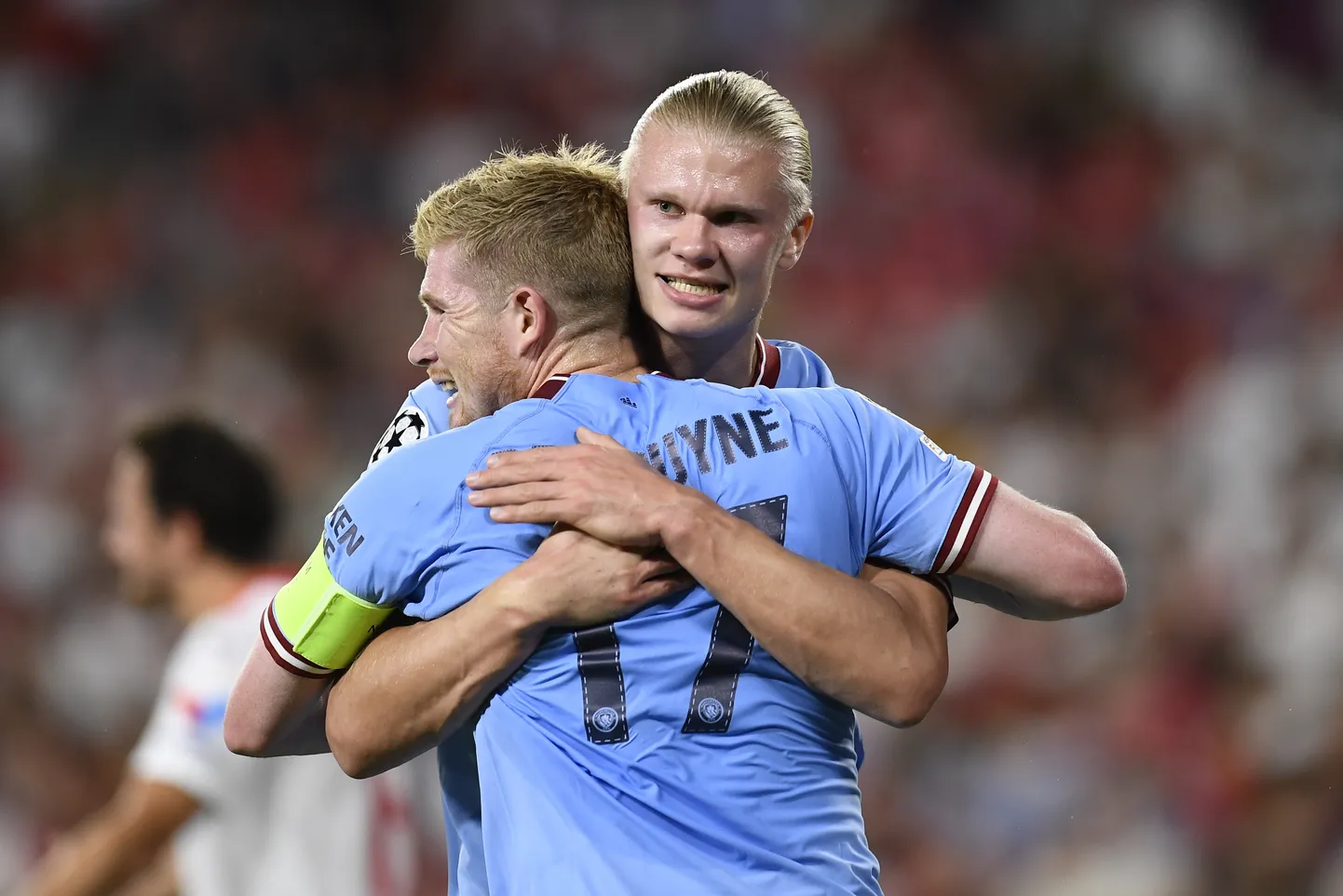 Erling Haaland (taga) lõi esimese värava Kevin De Bruyne hea eeltöö järel.