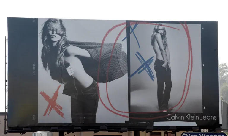 Kate Moss Calvin Kleini reklaamis (Mavrix)