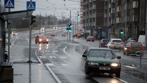 Порядок движения на Пярнуском шоссе в Таллинне изменился из-за таксистов