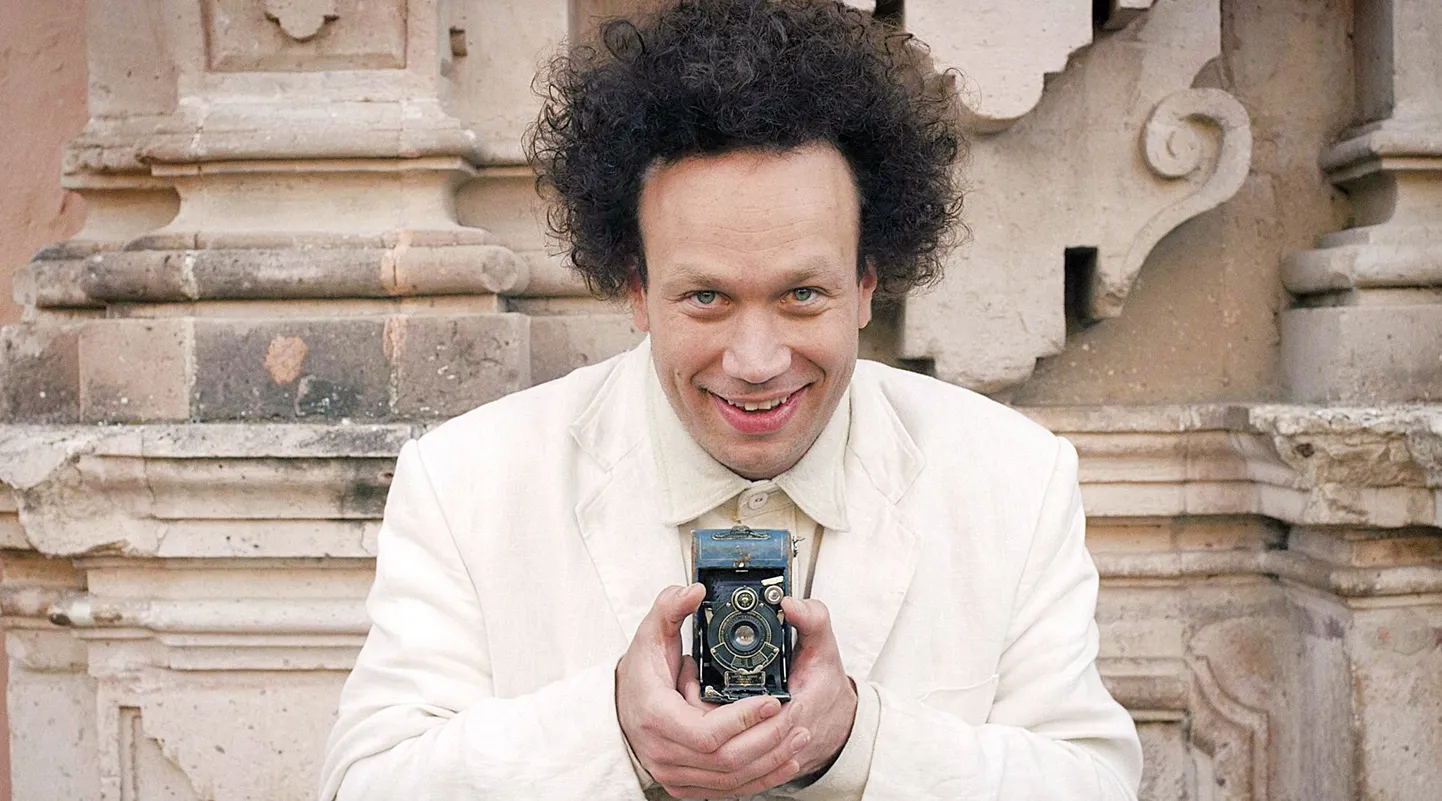 Pole võimatu, et Soome näitleja Elmer Bäck, kes mängib Peter Greenaway filmis «Eisenstein Guanajuatos» nimitegelast, hakkab kandideerima ka Euroopa parima meesnäitleja tiitlile.