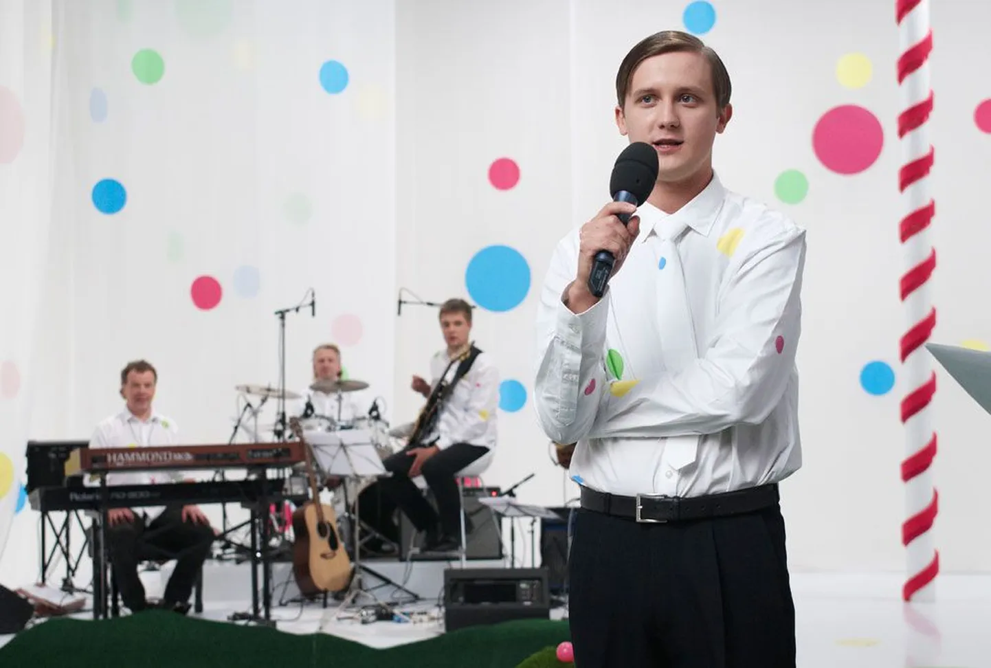 «Laulukarusselli» juubelihooaja saatejuht Mikk Jürgens.