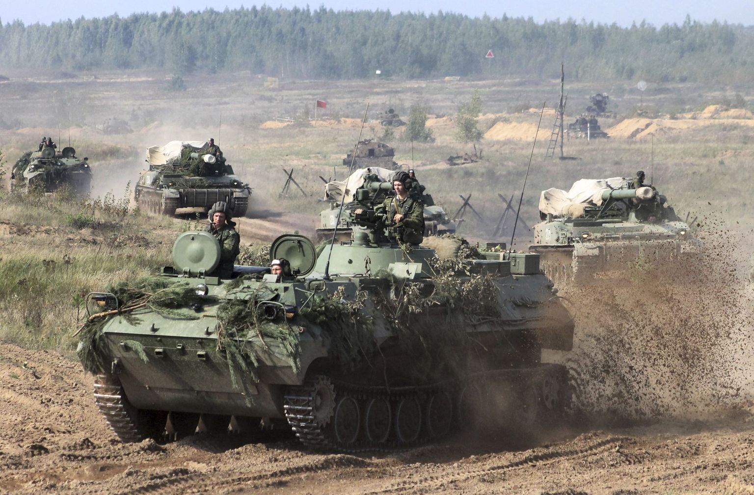 Sõjaväeõppusel Zapad-2017 osalevad Valgevene tankid salajases asukohas.