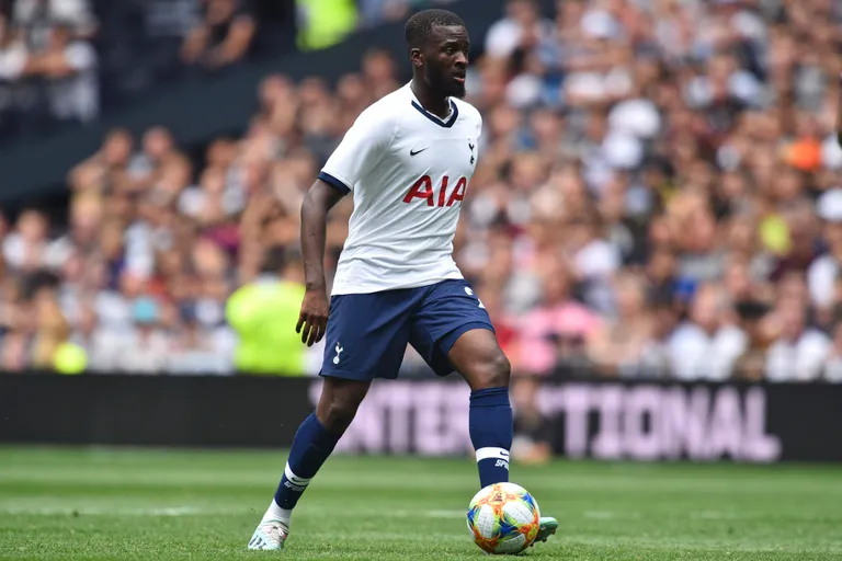 Tottenham Hotspur hankis Lyoni Olympique’ist keskväljale Tanguy Ndombele.