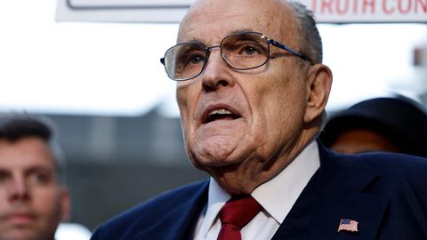 Rudy Giuliani taotleb pankrotti