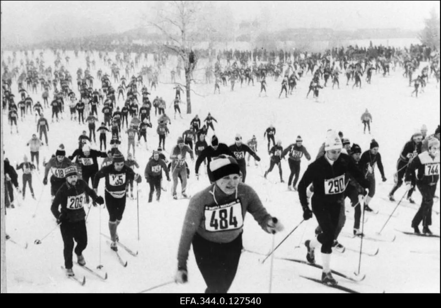 Suusatajad 1983. aasta Tartu maratonil.