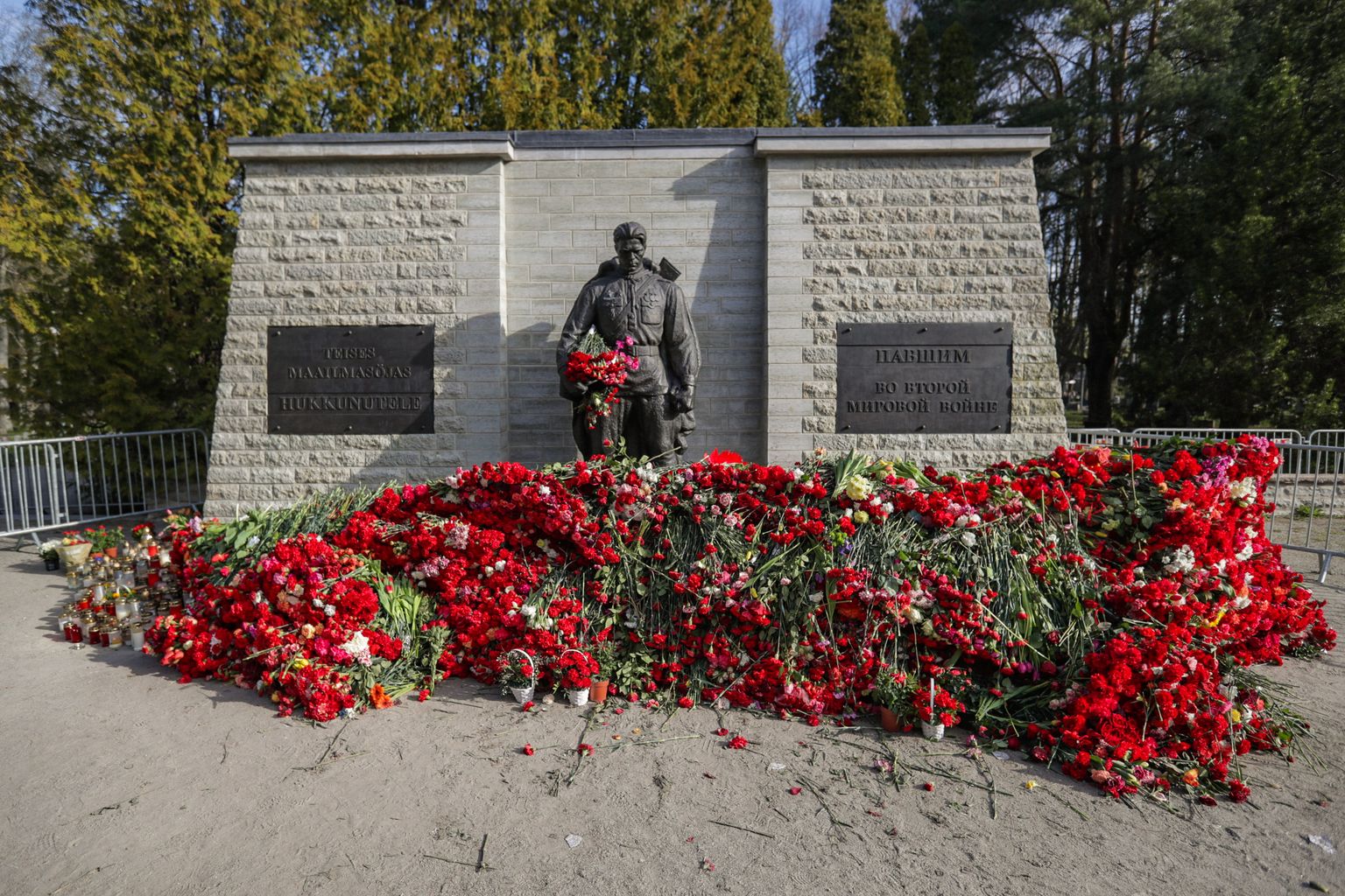 Воинское захоронение в Таллинне.