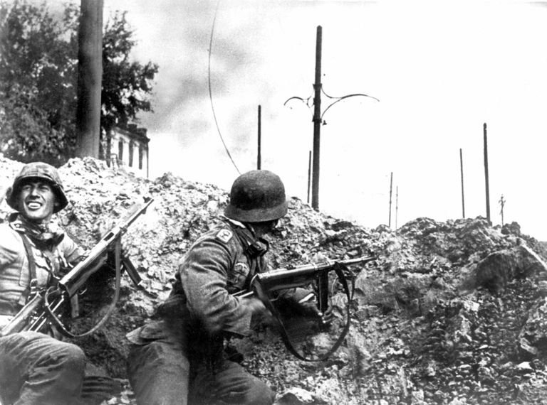 Saksa sõdurid Stalingradi tänavalahingus