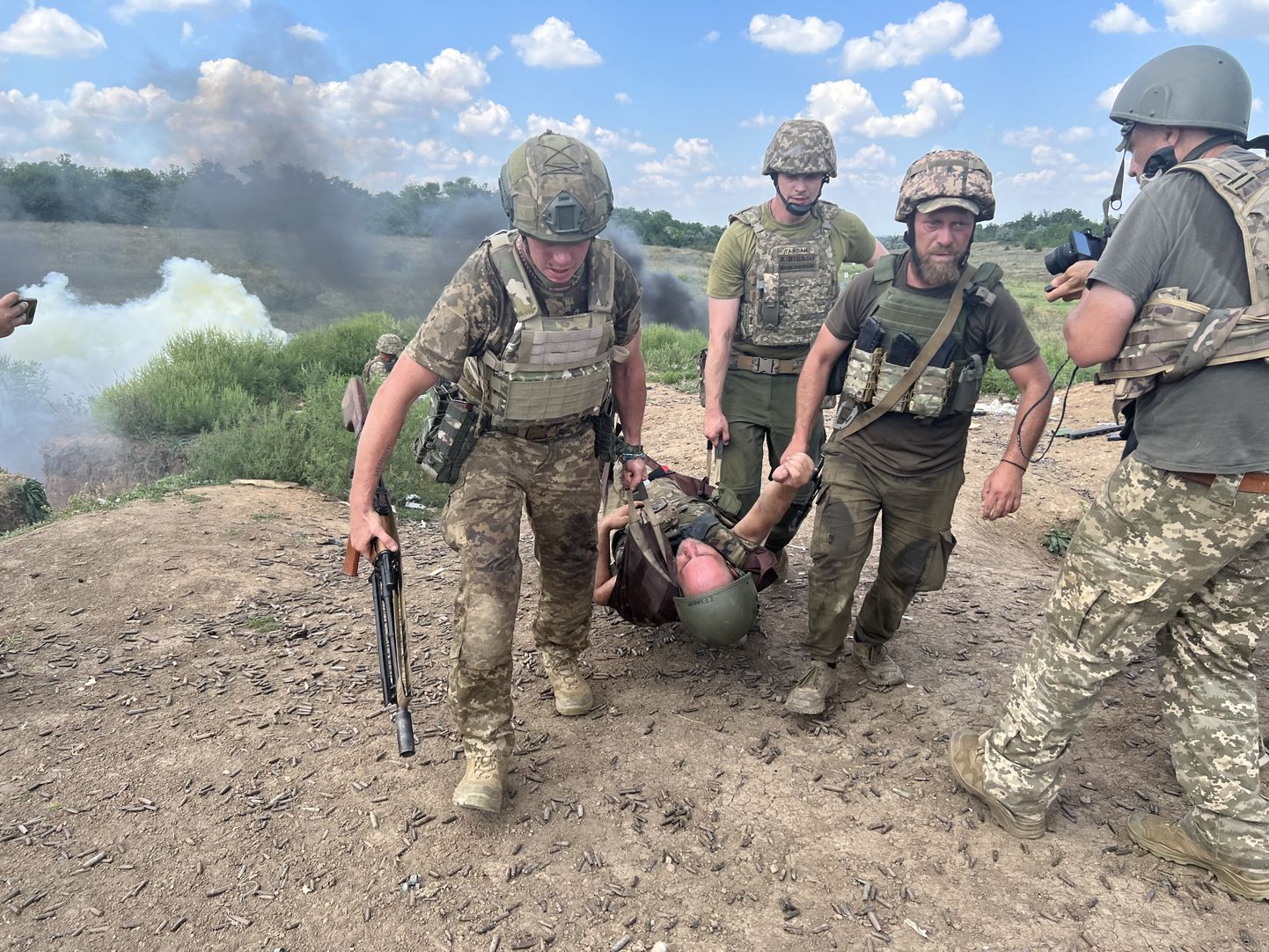 128-я бригада Украины воюет на Южном фронте во время учений в Запорожской области.