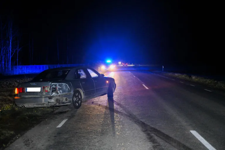 Koksvere lähedal põrkas laupäeval kaks autot kokku.