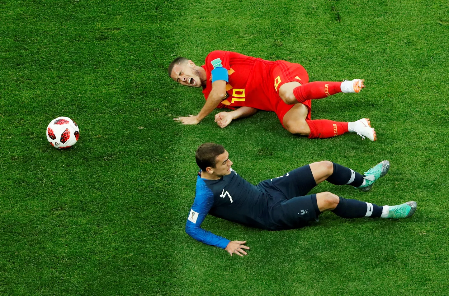 Prantsusmaa ja Belgia kohtusid MM-finaalturniiril poolfinaalis. Tulemusega 1:0 jäi peale Prantsusmaa.