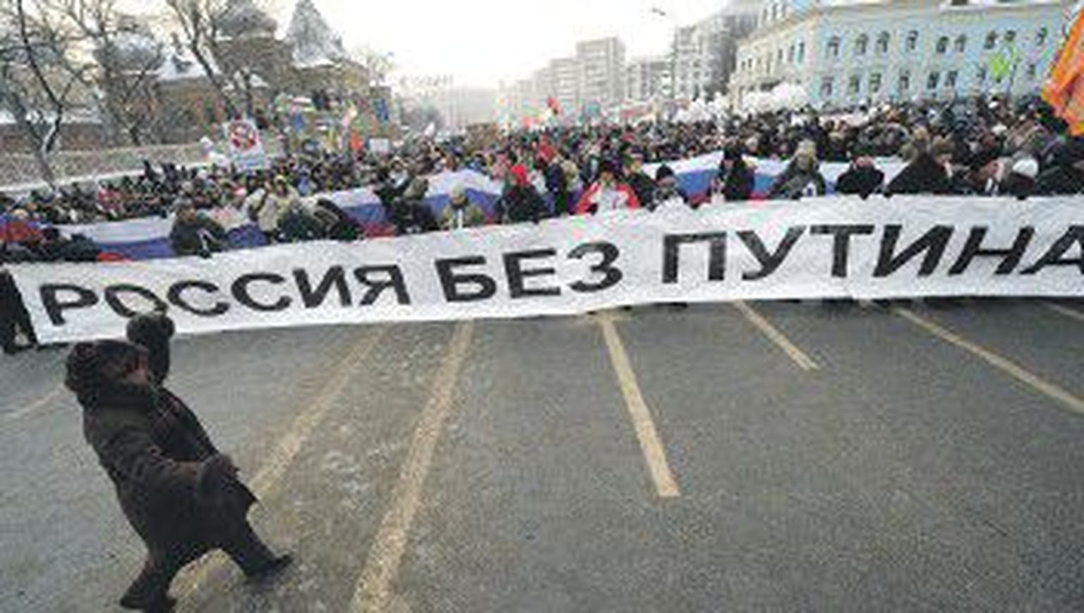 Шествие и митинг на Болотной площади «За честные выборы» собрали десятки тысяч человек.