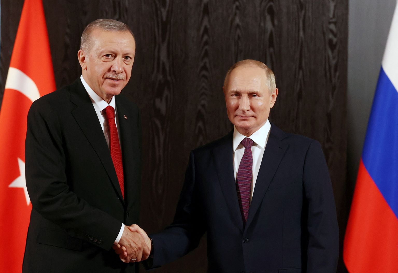 Turcijas prezidents Redžeps Tajips Erdogans un Krievijas prezidents Vladimirs Putins.