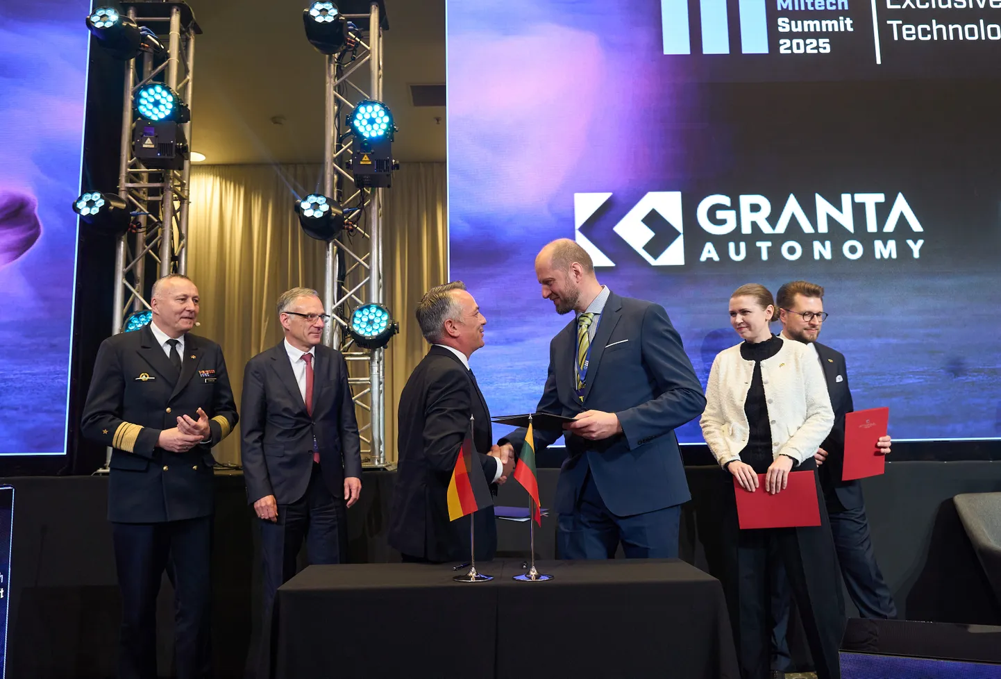 Koostöömemorandumi sõlmimine Leedu droonitootja Granta Autonomy ja Saksa ettevõtte Rheinmetall Electronics vahel.