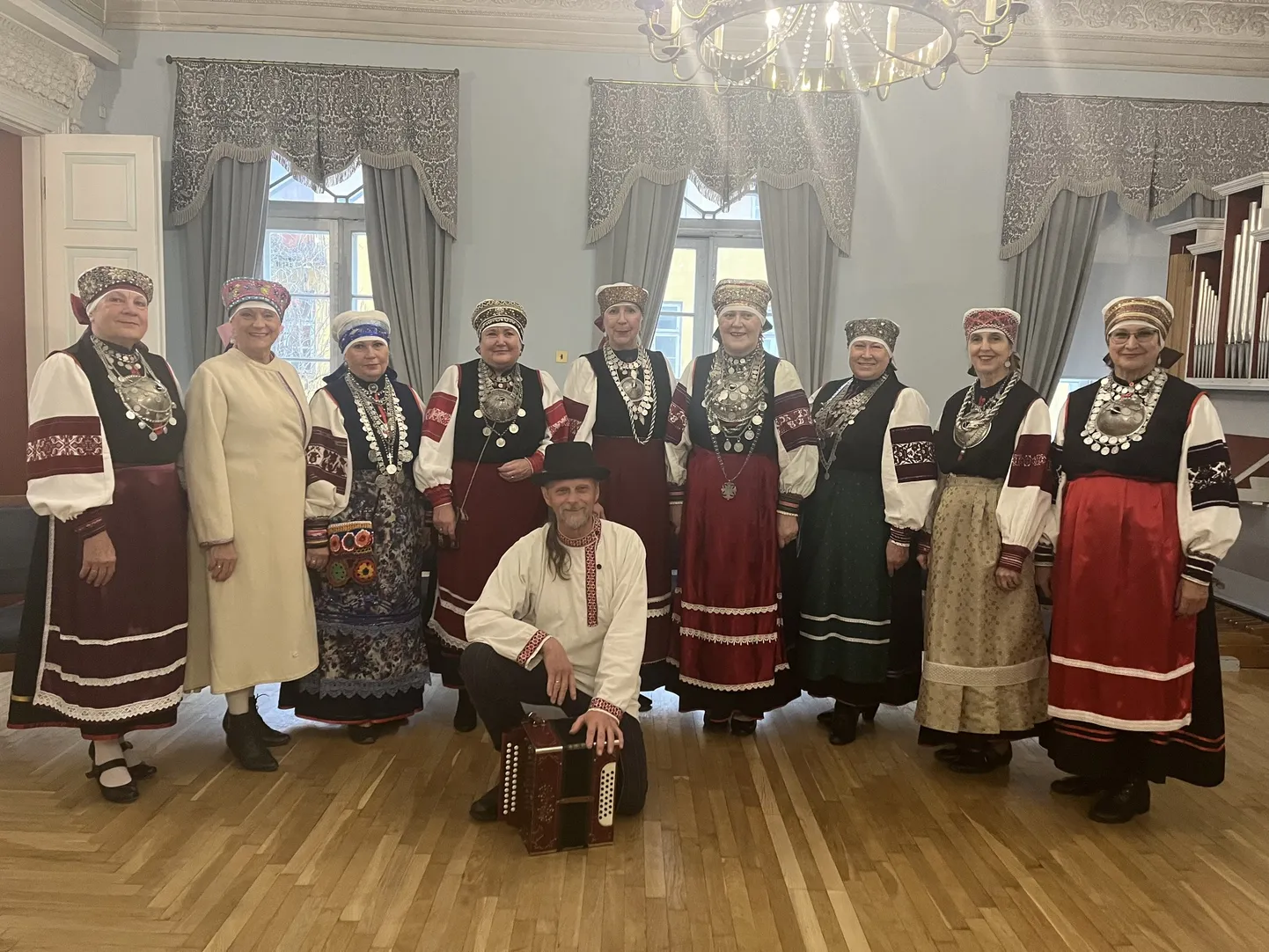 Leelokoor Siidisõsarõ oma 30 juubelil