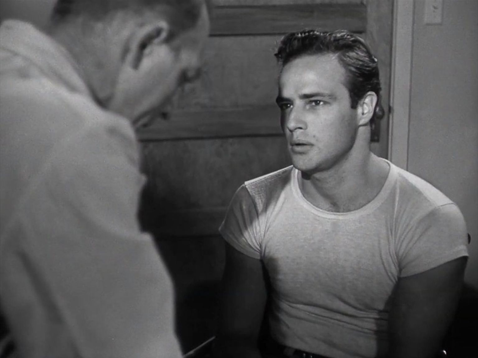 Kogukonnakino toob debüütfilmide sarjas vaadata 1950 aastal Ameerikas vändatud «Mehed», peaosas Marlon Brando.